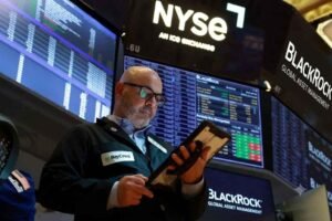 Selective insurance EVP Michael Lanza sells $1.6m in stock-Best info