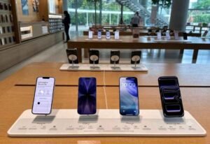 Apple revenue, profits beat expectations on iPhone, Mac sales as Tim Cook era nears end Best info