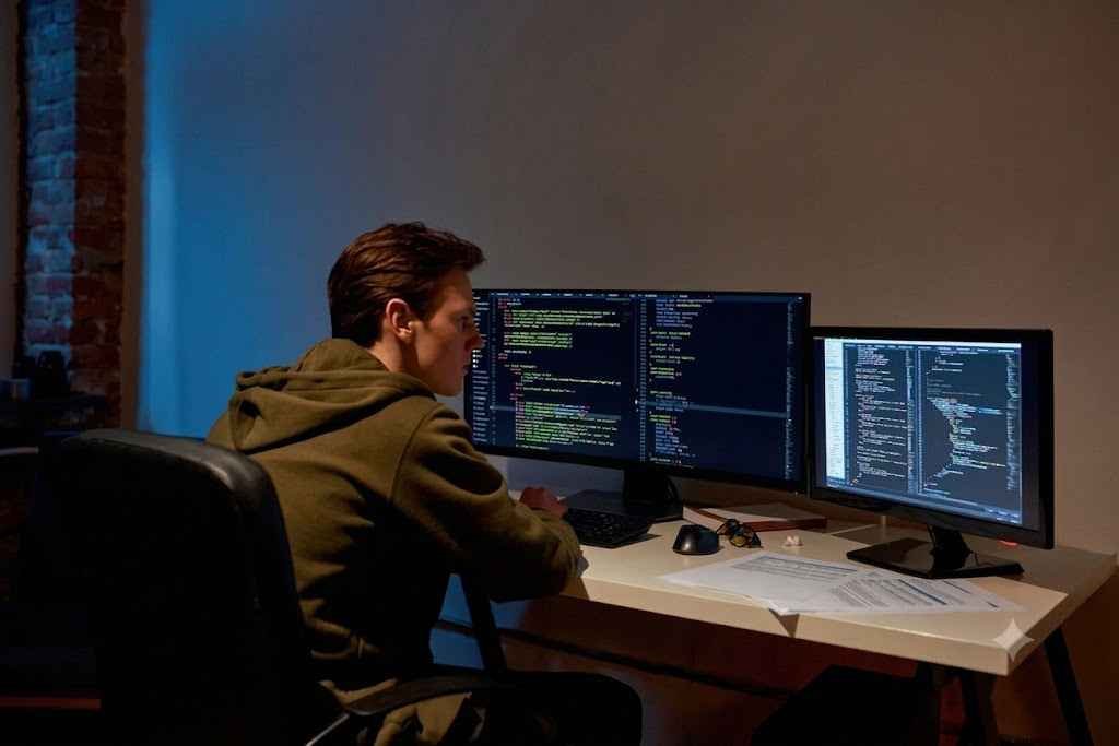 Crypto hackers drain millions from over 1K bitcoin wallets in string recent attacks linked to software flaw :Greatest info